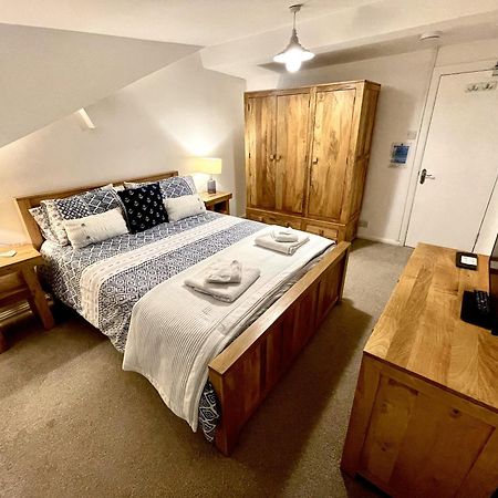 Tidesreach Filey, Sleeps 13, Close To Beach Екстер'єр фото