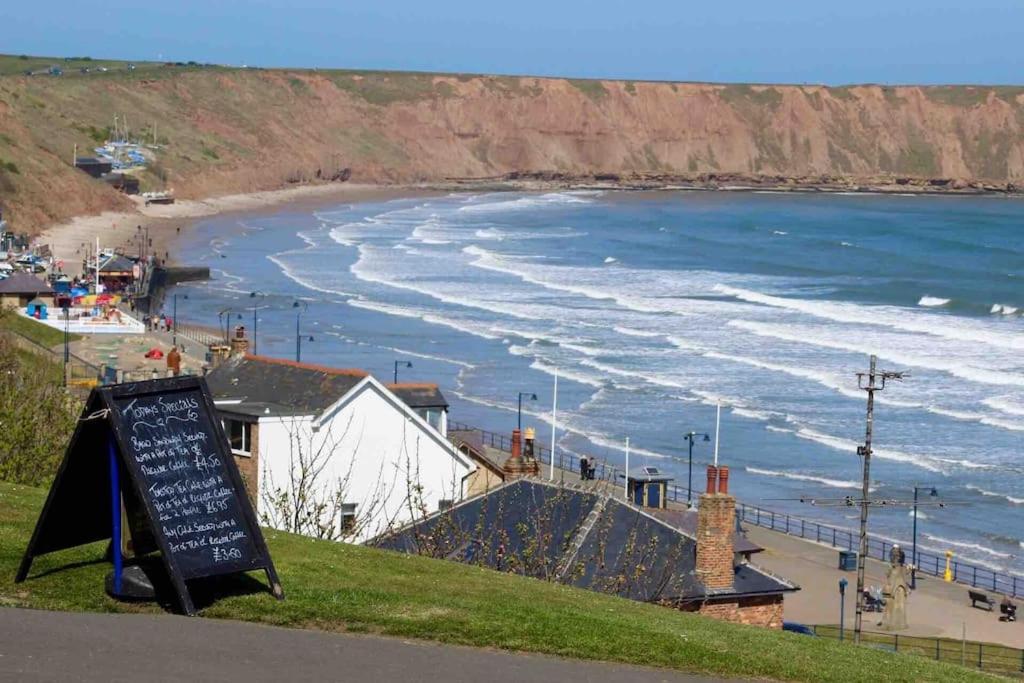 Tidesreach Filey, Sleeps 13, Close To Beach Екстер'єр фото