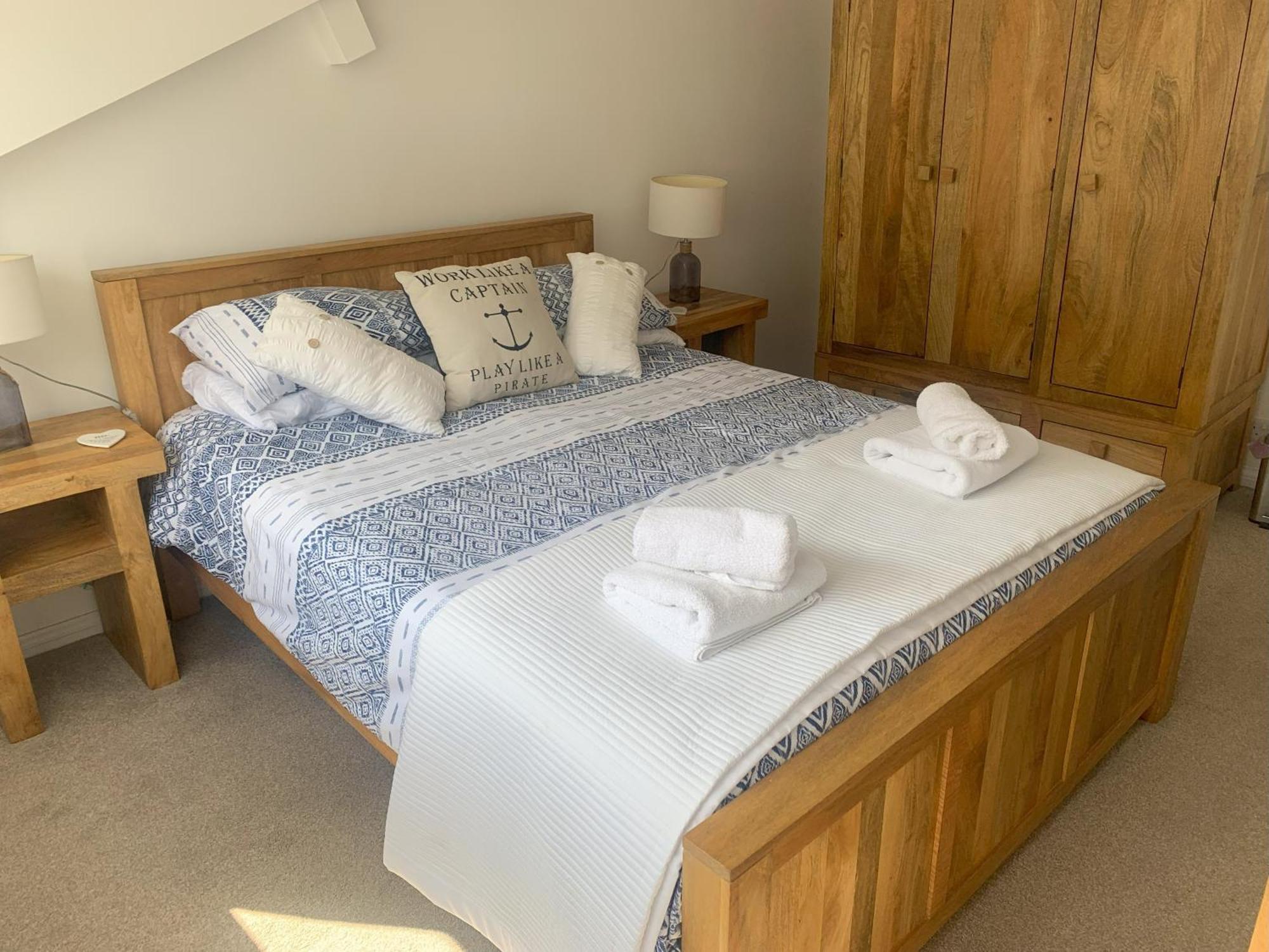 Tidesreach Filey, Sleeps 13, Close To Beach Екстер'єр фото
